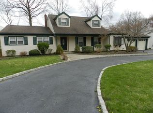 11 Jagged Rock Rd, Parsippany, NJ 07054