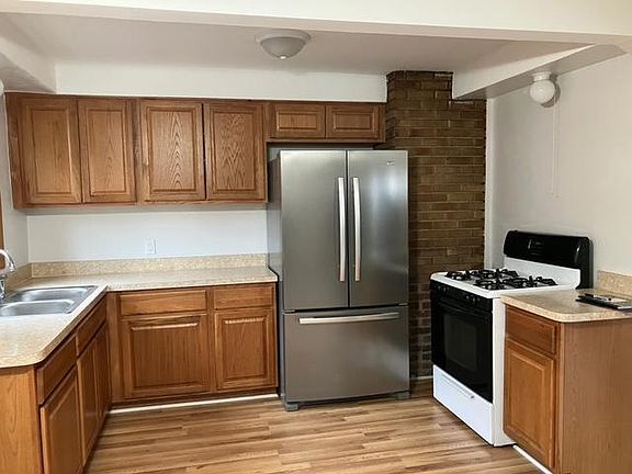 3rd image of 5231 Daleside Dr Unit 1