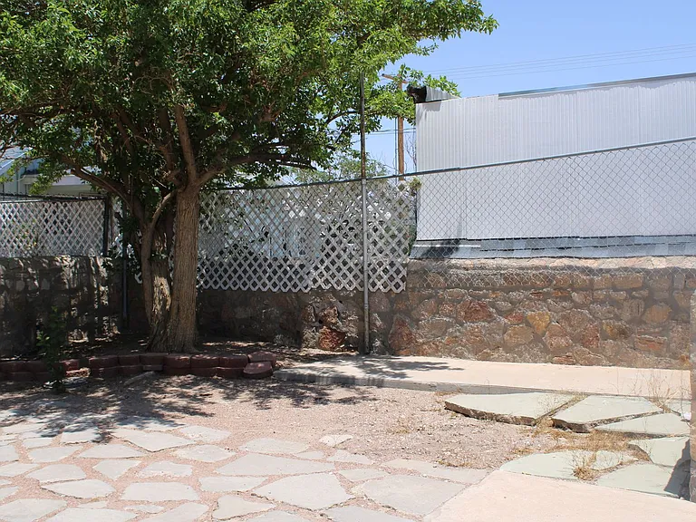 3526 Nations Ave — Photo 2