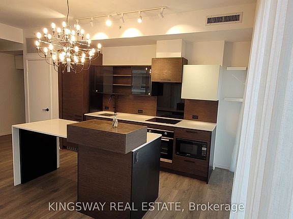 4th image of 75 Saint Nicholas St #507