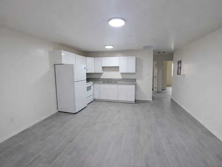 253 S 17th Ave — Photo 17