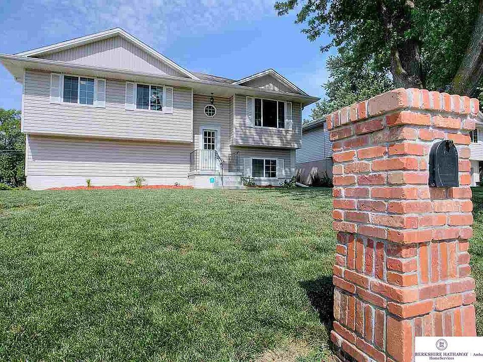 1st image of 5656 S 49th St