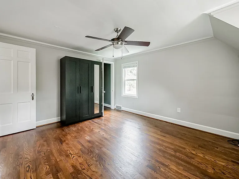 21530 Olmstead St — Photo 16
