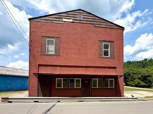 484 State Route 302, West Van Lear, KY 41268