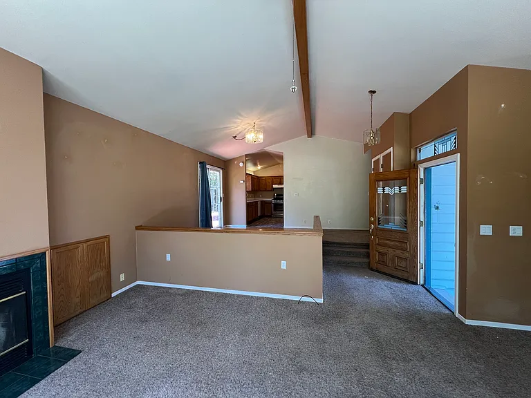 27540 Poppy Dr — Photo 7