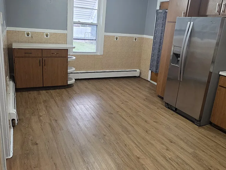372 W Academy St — Photo 10