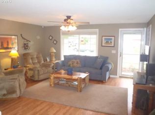 1158 NE 26th St, Gresham, OR 97030