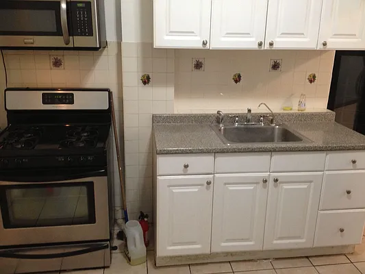 Rented by Skygroup Realty | media 12