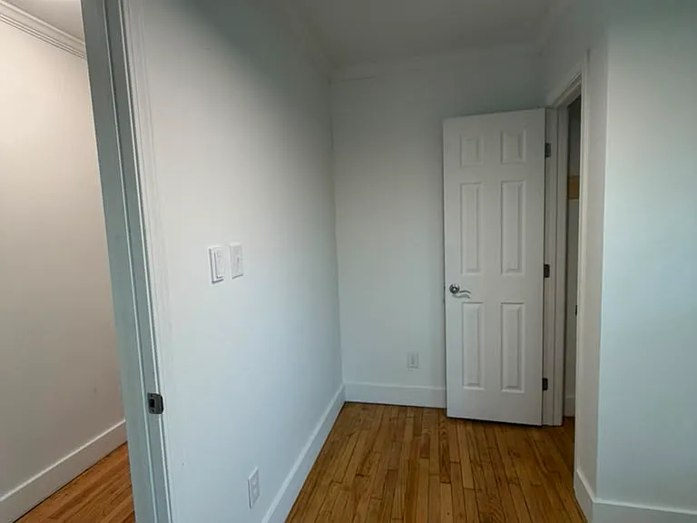 426 N Carroll Ave — Photo 2