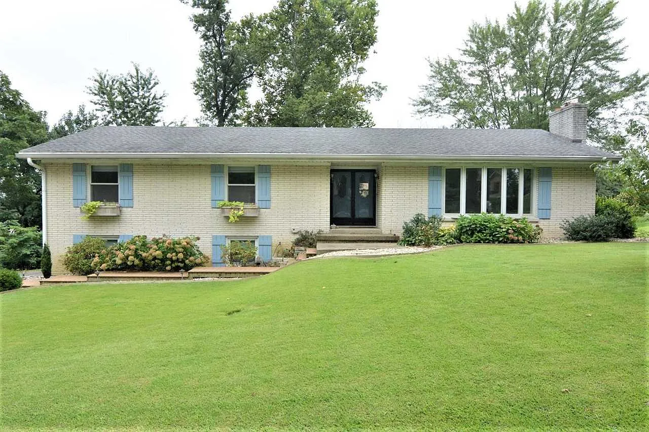 3407 Oak Ter photo 1
