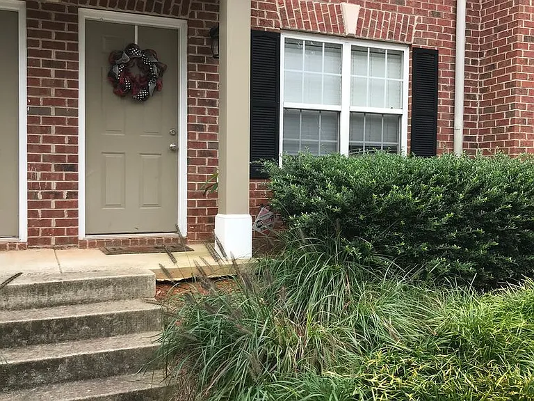 460 Barnett Shoals Rd #B3 — Photo 2