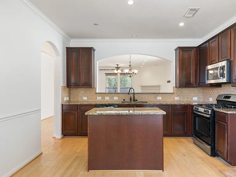 24527 Spring Harbor Dr — Photo 6