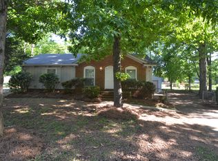 8724 Deerwood Rd, Charlotte, NC 28214