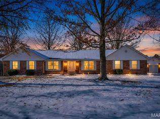 13 Jacks Cabin Dr, Defiance, MO