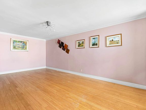 4th image of 370 Ocean Pkwy APT 11J