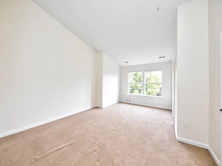 130 Spencer Cir — Photo 14