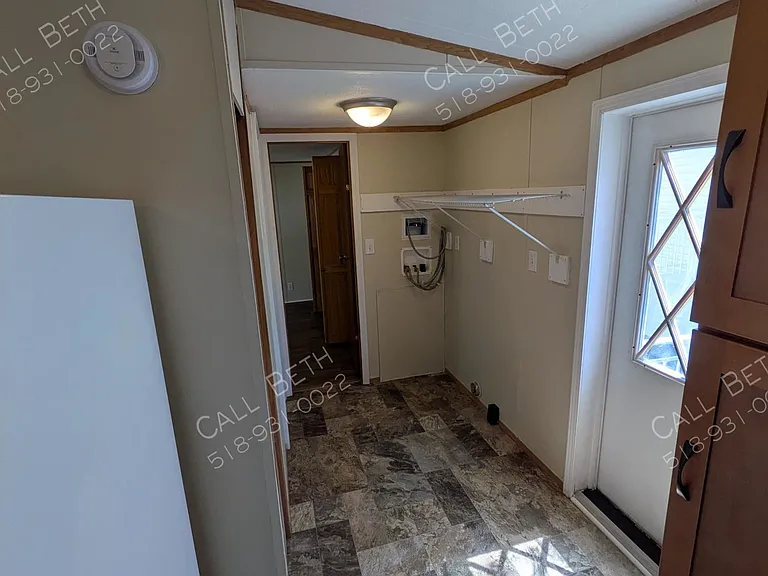 15 Krista Ln — Photo 4