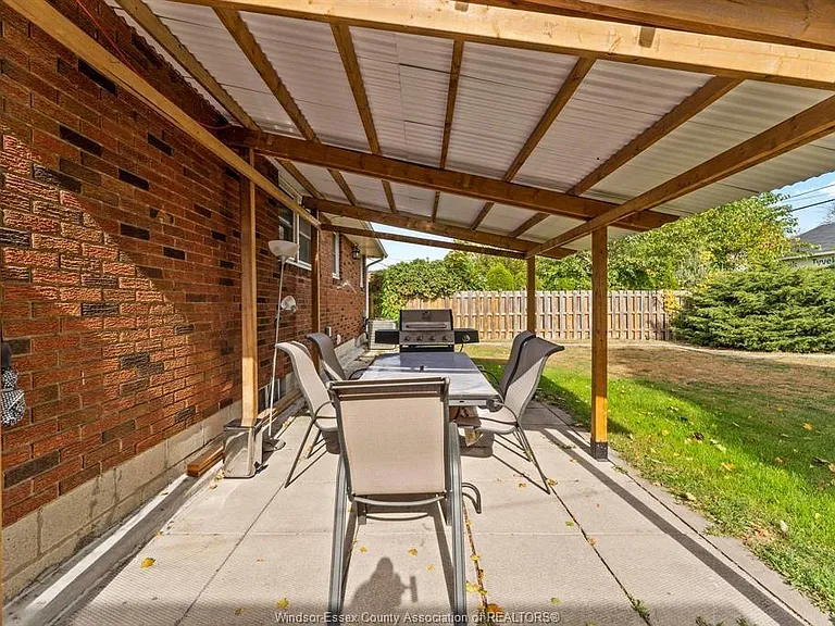 1374 Josephine Ave #LOWER — Photo 11