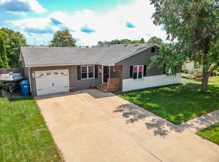 558 Meadows Rd S, Bourbonnais, IL 60914