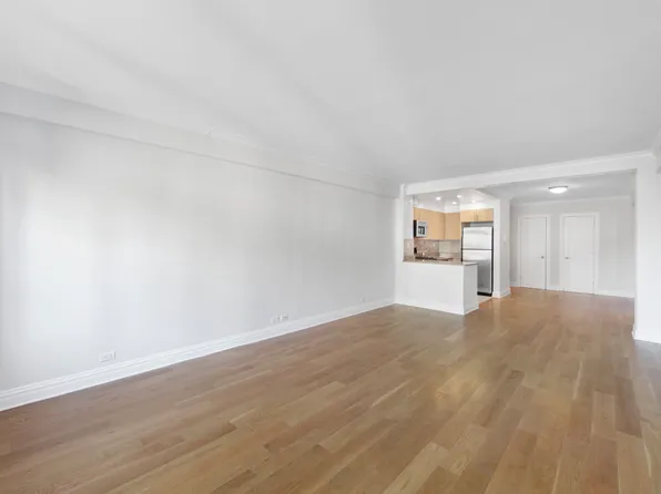 41 Park Avenue image 4 of 10