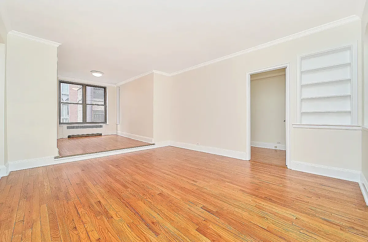 124 East 24th Street — Photo 4