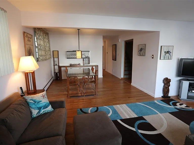14 S Swarthmore Ave — Photo 6