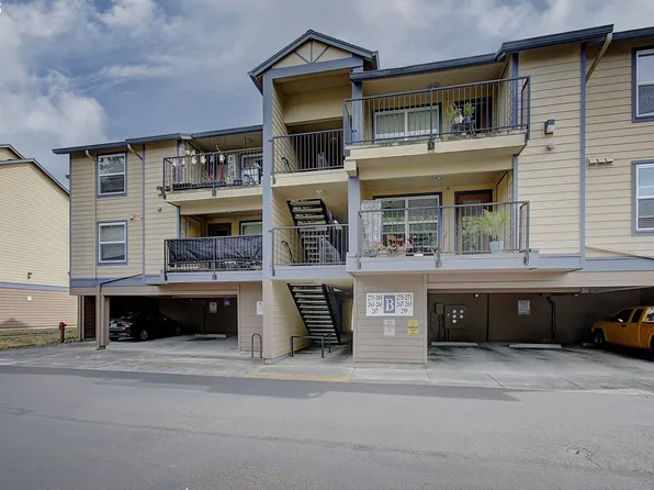 275 SE 162nd Ave, Portland, OR 97233