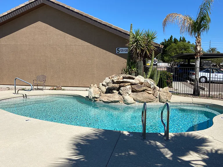 Bella Rosa Apartments — Photo 23