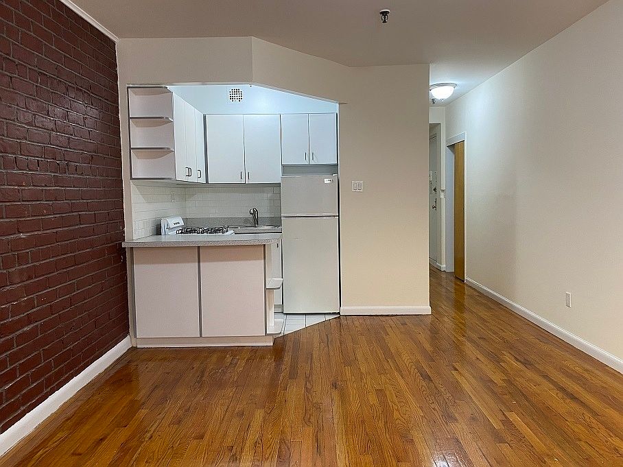 1st image of 146 5th Ave APT 7D