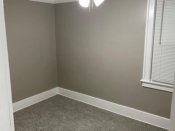 3rd image of 20740 Caledonia Ave