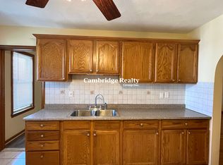 225 Holland St #2T, Somerville, MA 02144