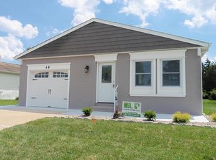 49 Rodhos St, Toms River, NJ 08757