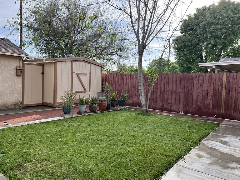 901 Castaic Ave — Photo 16