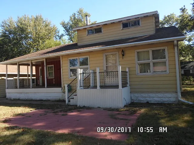 1228 175th St photo 1