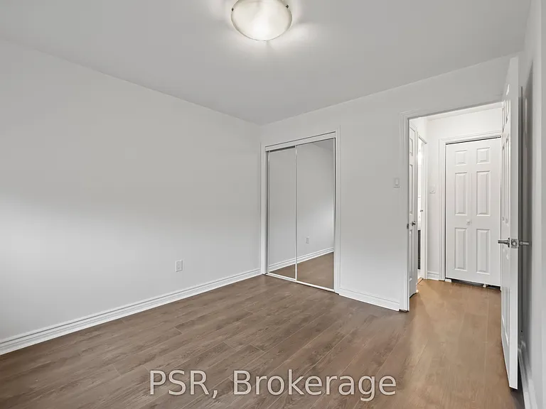 353 Queen St W #10 — Photo 17