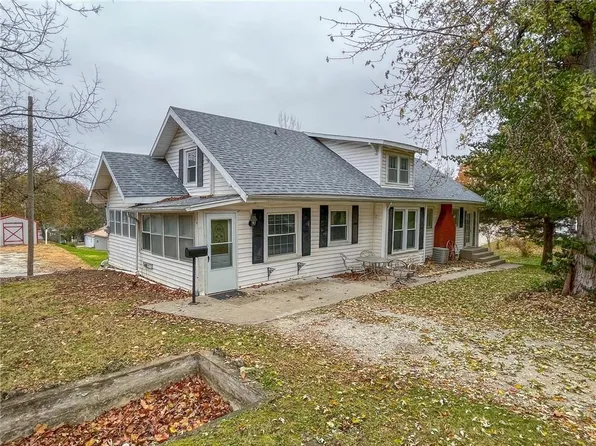512 W 11th St, Trenton, MO 64683