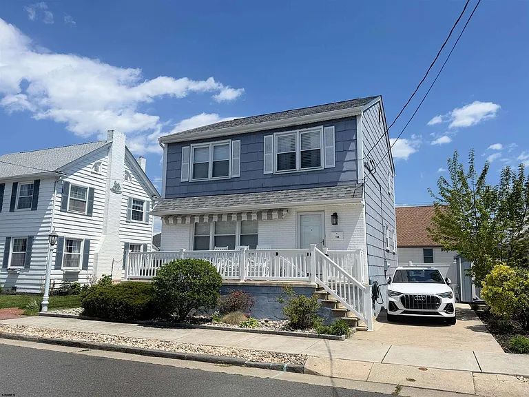 103 N Belmont Ave — Photo 2