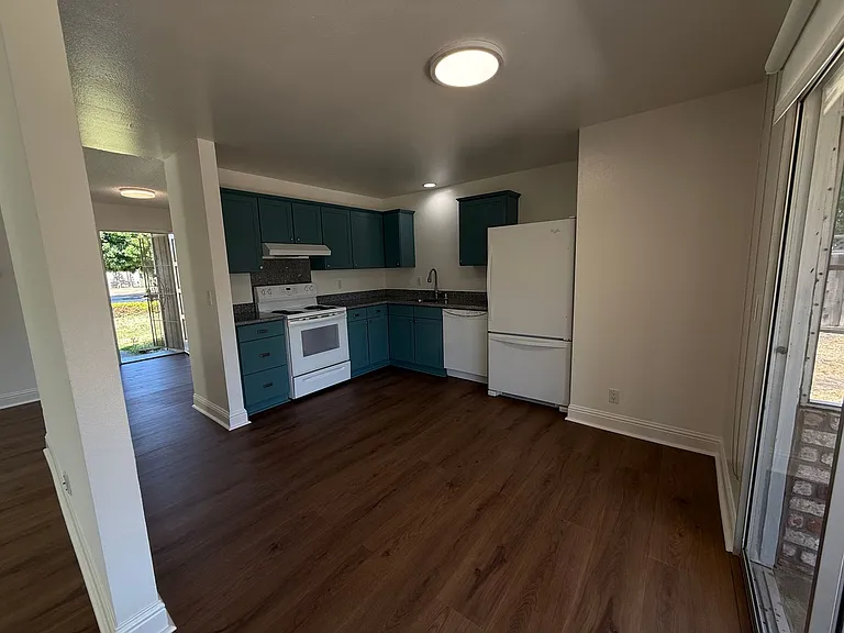 5874 Moraga Ave — Photo 8