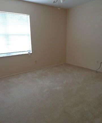 3rd image of 1600 SE Burgundy Ln