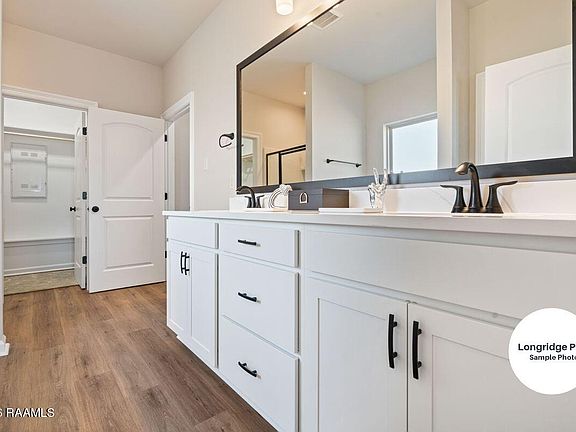 5th image of 111 Nandina Dr