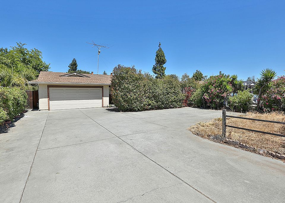 1st image of 5262 Camden Ave