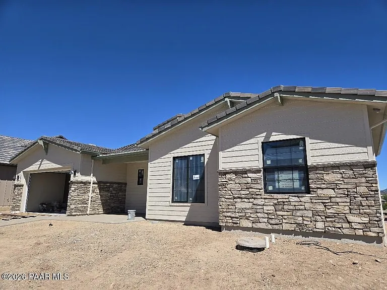 1175 Irwin Way — Photo 1
