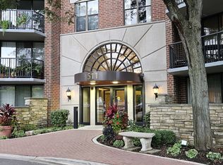 511 Aurora Ave UNIT 414, Naperville, IL 60540