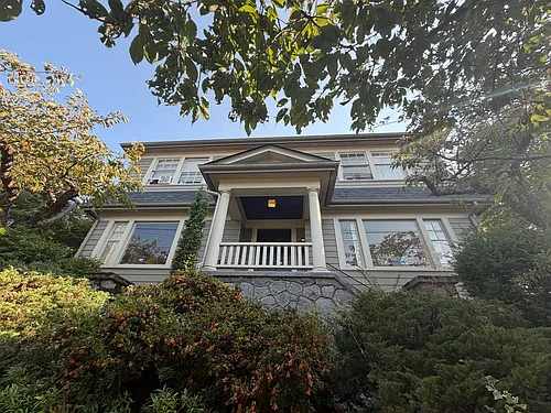 5268 16th Ave NE Photo 1