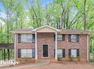463 Valley Creek Rd, Mableton, GA 30126