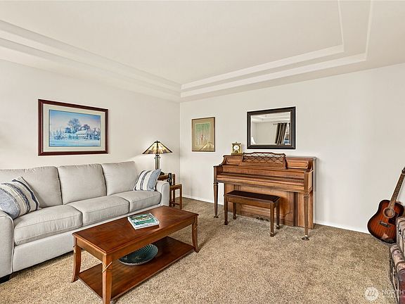 4th image of 10019 SE 244th Court