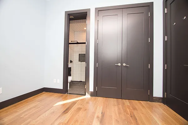 Rented by Nooklyn NYC LLC | media 30