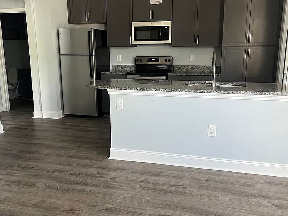 2nd image of 28 Wedgefield Dr Unit 309