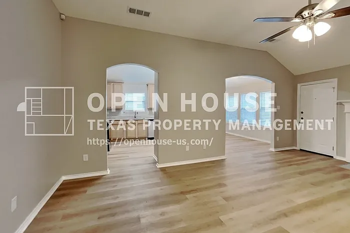 1015 Tyler James Dr — Photo 5