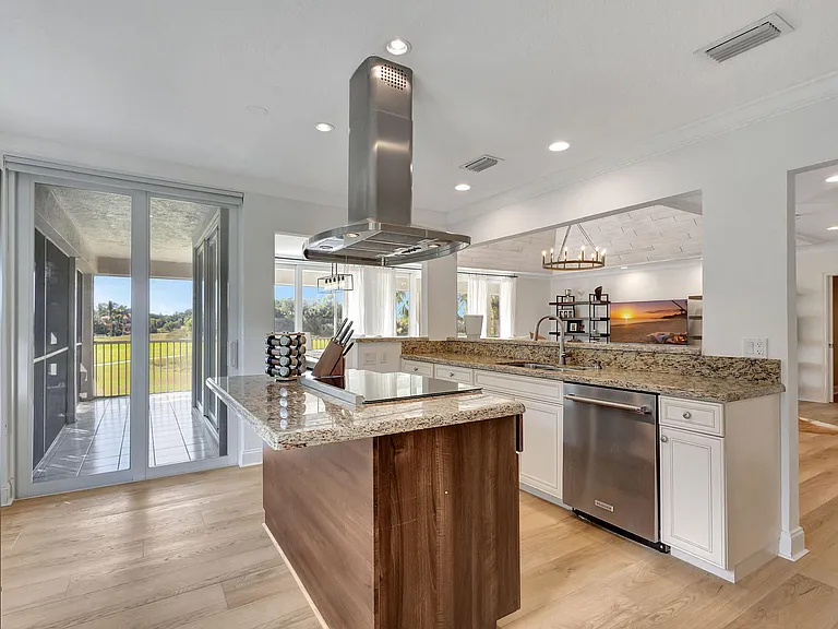 11839 Pebblewood Dr — Photo 22